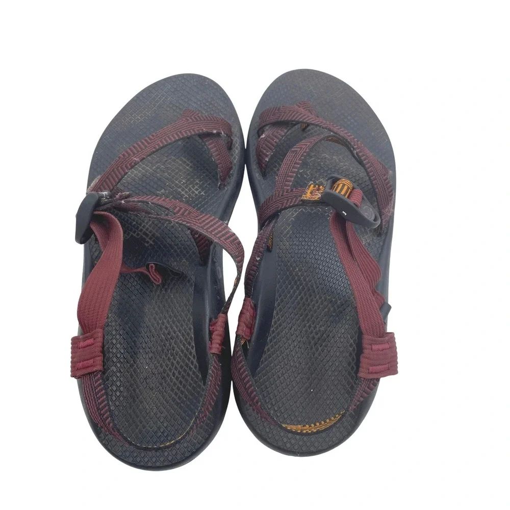 Chaco Z2 Classic Mens Sandals Burgundy Geometric Double Strap Toe Loop Size 13‎